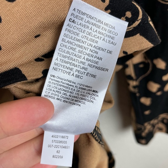 Chico's Women'a Large 2 Long Sleeve Cheetah Graphic Print Long Sleeve Top Soft - Picture 10 of 15